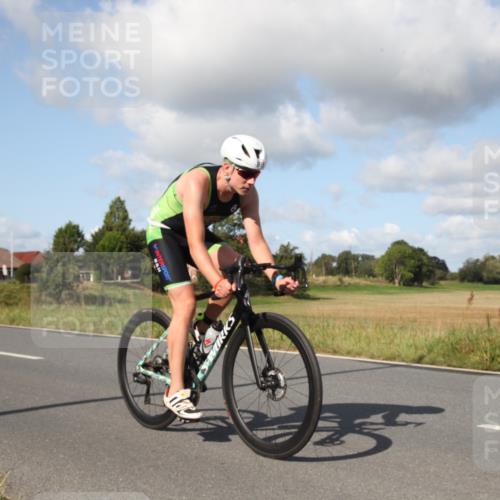 25.08.2024 - Elbe Triathlon Hamburg Fuchs,  Jonas http://msf.ph/oto/6822692 25.08.2024 10:31:14 Radfahren 595, 354, 547 meine-sportfotos.de