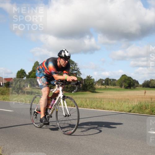 25.08.2024 - Elbe Triathlon Hamburg Fuchs,  Jonas http://msf.ph/oto/6822705 25.08.2024 10:30:57 Radfahren 665, 616, 1600, 719, 756 meine-sportfotos.de