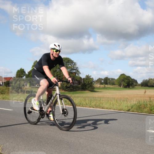 25.08.2024 - Elbe Triathlon Hamburg Fuchs,  Jonas http://msf.ph/oto/6822714 25.08.2024 10:30:53 Radfahren 665, 616, 1600, 719 meine-sportfotos.de