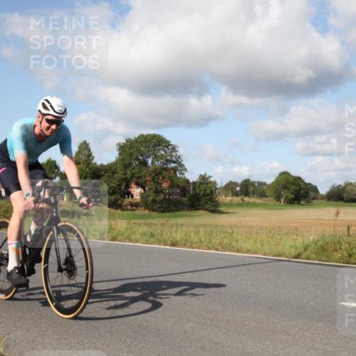 25.08.2024 - Elbe Triathlon Hamburg Fuchs,  Jonas http://msf.ph/oto/6822734 25.08.2024 10:30:38 Radfahren 698, 684, 373, 539, 723 meine-sportfotos.de