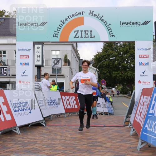 25.08.2024 - 20. Blankeneser Heldenlauf Strokosch-Dieckow http://msf.ph/oto/6822735 25.08.2024 09:49:49 Ziel 155, 283 meine-sportfotos.de