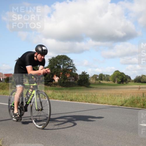 25.08.2024 - Elbe Triathlon Hamburg Fuchs,  Jonas http://msf.ph/oto/6822746 25.08.2024 10:30:18 Radfahren 628, 1845, 680, 685 meine-sportfotos.de