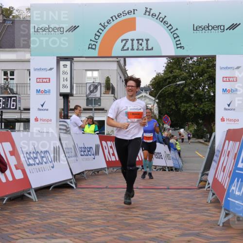 25.08.2024 - 20. Blankeneser Heldenlauf Strokosch-Dieckow http://msf.ph/oto/6822749 25.08.2024 09:49:49 Ziel 155, 283 meine-sportfotos.de
