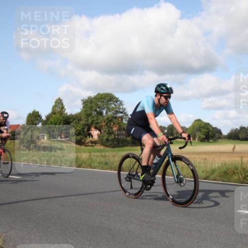 25.08.2024 - Elbe Triathlon Hamburg Fuchs,  Jonas http://msf.ph/oto/6822784 25.08.2024 10:29:54 Radfahren 587, 691, 715, 727, 331, 446, 693, 681 meine-sportfotos.de