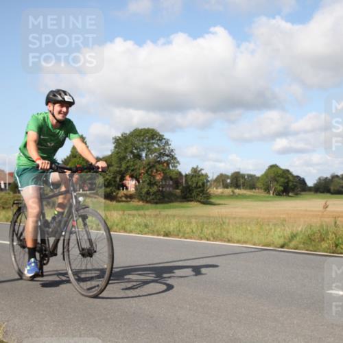 25.08.2024 - Elbe Triathlon Hamburg Fuchs,  Jonas http://msf.ph/oto/6822835 25.08.2024 10:29:12 Radfahren 430, 585, 574 meine-sportfotos.de