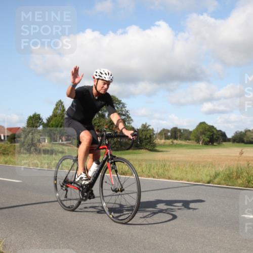25.08.2024 - Elbe Triathlon Hamburg Fuchs,  Jonas http://msf.ph/oto/6822839 25.08.2024 10:29:10 Radfahren 430, 585, 574 meine-sportfotos.de