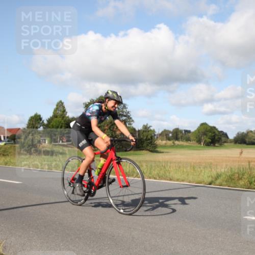 25.08.2024 - Elbe Triathlon Hamburg Fuchs,  Jonas http://msf.ph/oto/6822844 25.08.2024 10:29:04 Radfahren 724, 485, 430 meine-sportfotos.de