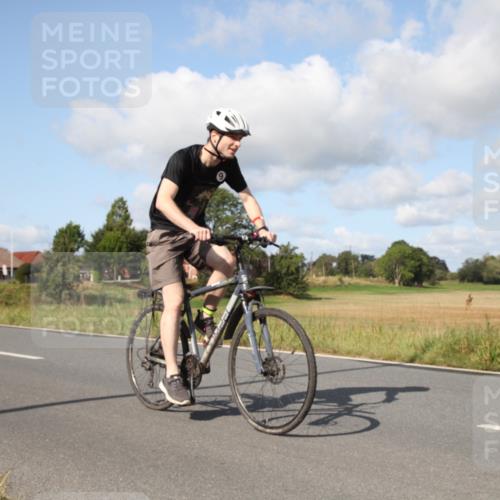 25.08.2024 - Elbe Triathlon Hamburg Fuchs,  Jonas http://msf.ph/oto/6822851 25.08.2024 10:28:55 Radfahren 650, 724 meine-sportfotos.de