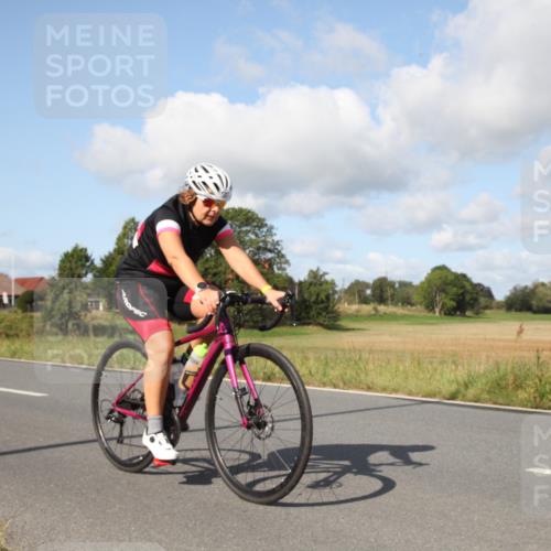 25.08.2024 - Elbe Triathlon Hamburg Fuchs,  Jonas http://msf.ph/oto/6822888 25.08.2024 10:28:29 Radfahren 527, 608 meine-sportfotos.de