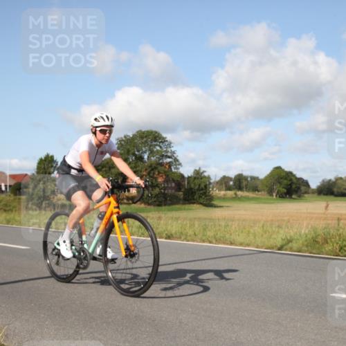 25.08.2024 - Elbe Triathlon Hamburg Fuchs,  Jonas http://msf.ph/oto/6822969 25.08.2024 10:27:00 Radfahren 459, 501, 478 meine-sportfotos.de