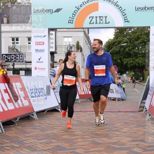 25.08.2024 - 20. Blankeneser Heldenlauf Strokosch-Dieckow http://msf.ph/oto/6823002 25.08.2024 09:50:12 Ziel 211, 212 meine-sportfotos.de