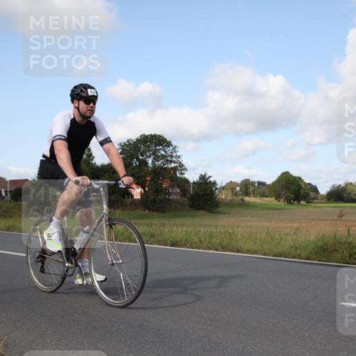 25.08.2024 - Elbe Triathlon Hamburg Fuchs,  Jonas http://msf.ph/oto/6823024 25.08.2024 10:25:49 Radfahren 523, 514, 651, 630, 643, 524 meine-sportfotos.de
