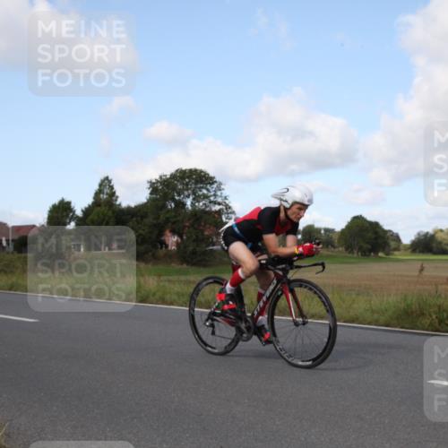 25.08.2024 - Elbe Triathlon Hamburg Fuchs,  Jonas http://msf.ph/oto/6823067 25.08.2024 10:25:12 Radfahren 457, 464, 365, 375, 558 meine-sportfotos.de