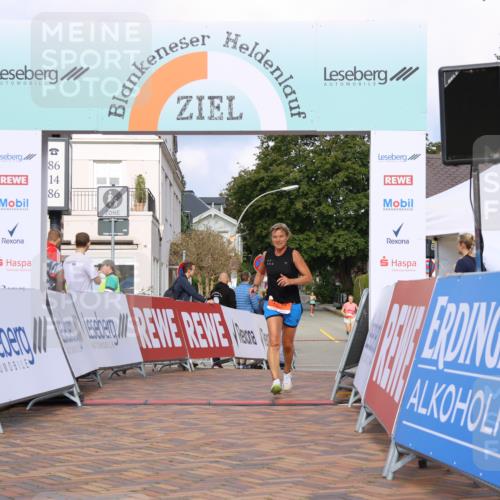 25.08.2024 - 20. Blankeneser Heldenlauf Strokosch-Dieckow http://msf.ph/oto/6823068 25.08.2024 09:50:23 Ziel 119 meine-sportfotos.de