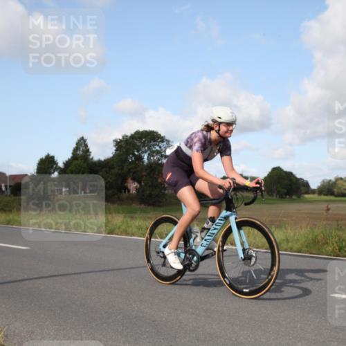 25.08.2024 - Elbe Triathlon Hamburg Fuchs,  Jonas http://msf.ph/oto/6823073 25.08.2024 10:25:01 Radfahren 490 meine-sportfotos.de