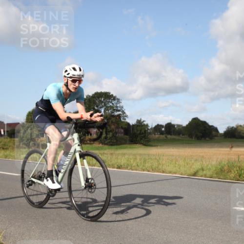 25.08.2024 - Elbe Triathlon Hamburg Fuchs,  Jonas http://msf.ph/oto/6823077 25.08.2024 10:24:52 Radfahren 561 meine-sportfotos.de