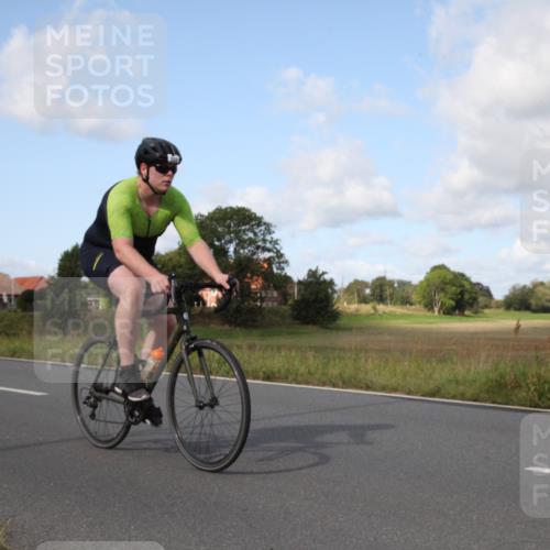 25.08.2024 - Elbe Triathlon Hamburg Fuchs,  Jonas http://msf.ph/oto/6823096 25.08.2024 10:24:09 Radfahren 472, 604, 582, 461 meine-sportfotos.de