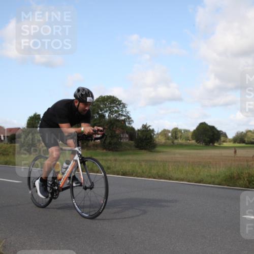 25.08.2024 - Elbe Triathlon Hamburg Fuchs,  Jonas http://msf.ph/oto/6823103 25.08.2024 10:24:01 Radfahren 445, 657, 304, 472 meine-sportfotos.de