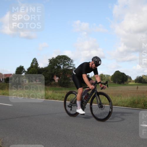 25.08.2024 - Elbe Triathlon Hamburg Fuchs,  Jonas http://msf.ph/oto/6823105 25.08.2024 10:23:58 Radfahren 445, 657, 304, 472 meine-sportfotos.de