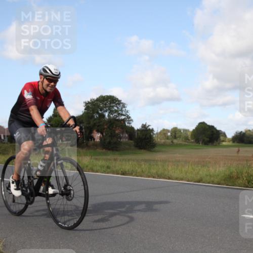 25.08.2024 - Elbe Triathlon Hamburg Fuchs,  Jonas http://msf.ph/oto/6823109 25.08.2024 10:23:57 Radfahren 445, 657, 304 meine-sportfotos.de