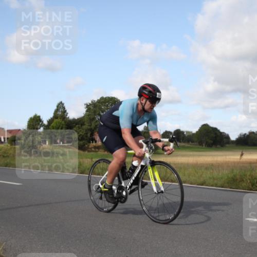 25.08.2024 - Elbe Triathlon Hamburg Fuchs,  Jonas http://msf.ph/oto/6823114 25.08.2024 10:23:48 Radfahren 653 meine-sportfotos.de