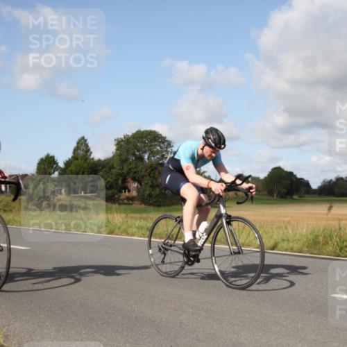25.08.2024 - Elbe Triathlon Hamburg Fuchs,  Jonas http://msf.ph/oto/6823129 25.08.2024 10:23:34 Radfahren 645, 571, 397, 395 meine-sportfotos.de