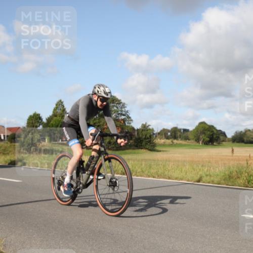25.08.2024 - Elbe Triathlon Hamburg Fuchs,  Jonas http://msf.ph/oto/6823151 25.08.2024 10:23:05 Radfahren 623, 596, 521, 612 meine-sportfotos.de