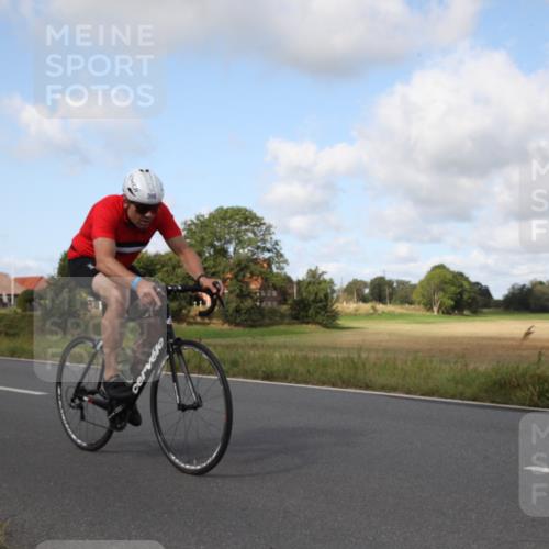 25.08.2024 - Elbe Triathlon Hamburg Fuchs,  Jonas http://msf.ph/oto/6823218 25.08.2024 10:22:19 Radfahren 654, 662, 366, 605 meine-sportfotos.de
