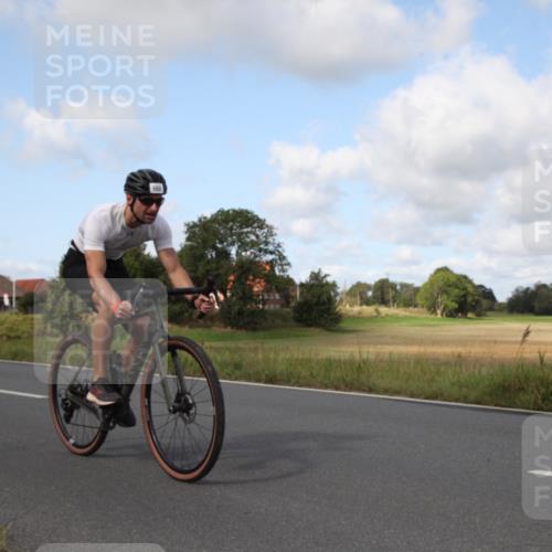 25.08.2024 - Elbe Triathlon Hamburg Fuchs,  Jonas http://msf.ph/oto/6823224 25.08.2024 10:22:16 Radfahren 622, 660, 538, 389, 654, 662, 366, 605 meine-sportfotos.de