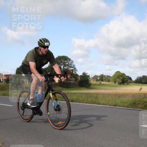 25.08.2024 - Elbe Triathlon Hamburg Fuchs,  Jonas http://msf.ph/oto/6823227 25.08.2024 10:22:14 Radfahren 517, 622, 660, 538, 389, 654, 662, 366 meine-sportfotos.de