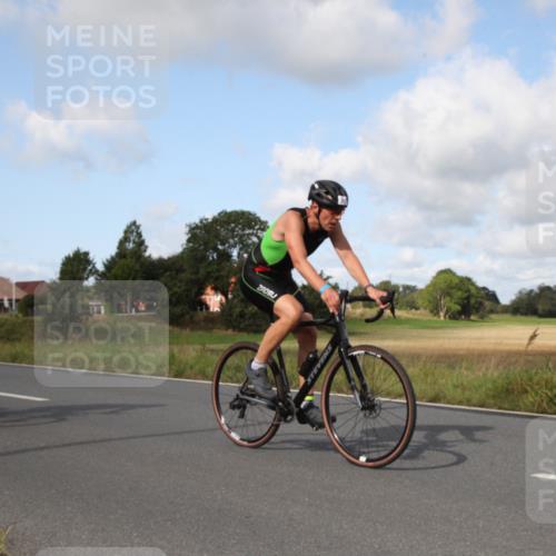 25.08.2024 - Elbe Triathlon Hamburg Fuchs,  Jonas http://msf.ph/oto/6823231 25.08.2024 10:22:14 Radfahren 517, 622, 660, 538, 389, 654, 662, 366 meine-sportfotos.de