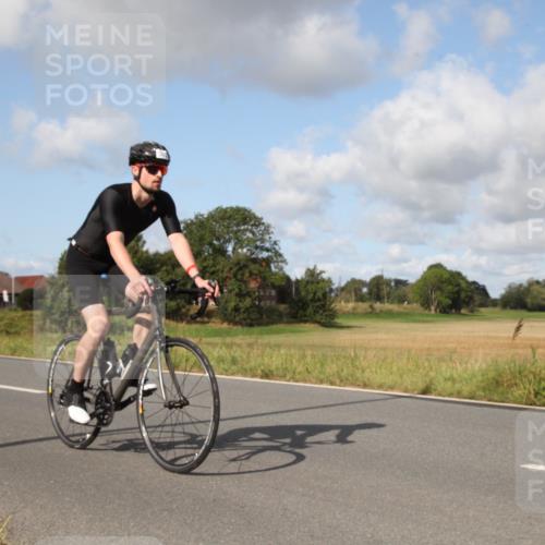 25.08.2024 - Elbe Triathlon Hamburg Fuchs,  Jonas http://msf.ph/oto/6823271 25.08.2024 10:21:58 Radfahren 553, 382, 631, 588, 593, 460, 570 meine-sportfotos.de