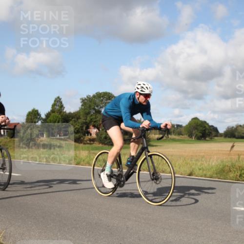 25.08.2024 - Elbe Triathlon Hamburg Fuchs,  Jonas http://msf.ph/oto/6823282 25.08.2024 10:21:57 Radfahren 553, 382, 631, 588, 593, 460, 570 meine-sportfotos.de