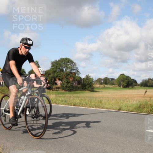 25.08.2024 - Elbe Triathlon Hamburg Fuchs,  Jonas http://msf.ph/oto/6823290 25.08.2024 10:21:55 Radfahren 553, 382, 631, 588, 593 meine-sportfotos.de