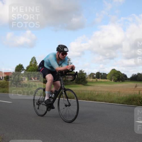 25.08.2024 - Elbe Triathlon Hamburg Fuchs,  Jonas http://msf.ph/oto/6823331 25.08.2024 10:21:30 Radfahren 556, 613, 554, 357, 476, 614, 652, 584 meine-sportfotos.de