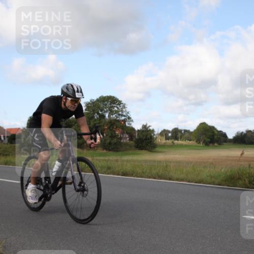 25.08.2024 - Elbe Triathlon Hamburg Fuchs,  Jonas http://msf.ph/oto/6823340 25.08.2024 10:21:27 Radfahren 569, 659, 556, 613, 554, 357, 476 meine-sportfotos.de