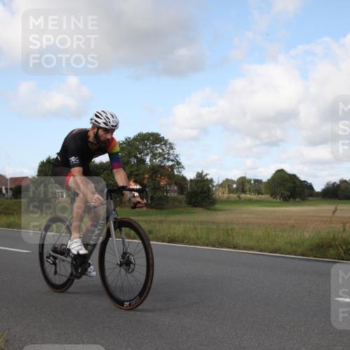 25.08.2024 - Elbe Triathlon Hamburg Fuchs,  Jonas http://msf.ph/oto/6823343 25.08.2024 10:21:24 Radfahren 569, 659, 556, 613, 554 meine-sportfotos.de