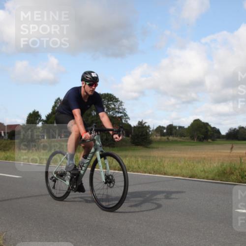 25.08.2024 - Elbe Triathlon Hamburg Fuchs,  Jonas http://msf.ph/oto/6823374 25.08.2024 10:21:12 Radfahren 619, 344, 647, 639, 583, 632, 592, 273 meine-sportfotos.de