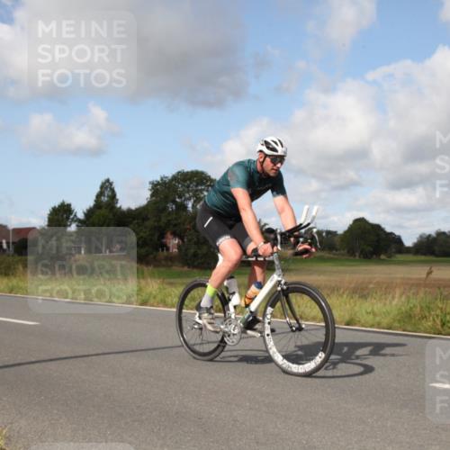25.08.2024 - Elbe Triathlon Hamburg Fuchs,  Jonas http://msf.ph/oto/6823385 25.08.2024 10:21:08 Radfahren 487, 619, 344, 647, 639, 583, 632, 592 meine-sportfotos.de