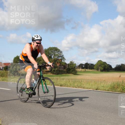 25.08.2024 - Elbe Triathlon Hamburg Fuchs,  Jonas http://msf.ph/oto/6823437 25.08.2024 10:20:50 Radfahren 599, 400, 537, 361, 512, 560, 356 meine-sportfotos.de