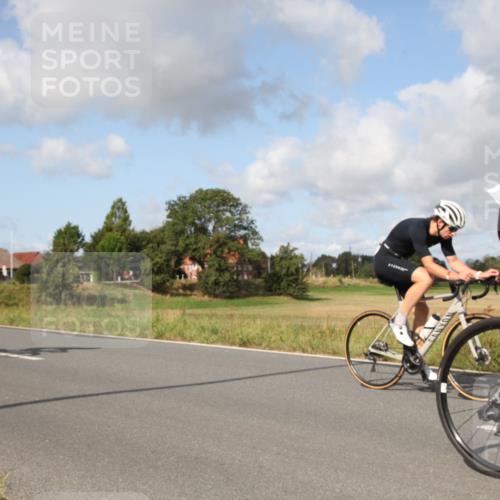 25.08.2024 - Elbe Triathlon Hamburg Fuchs,  Jonas http://msf.ph/oto/6823449 25.08.2024 10:20:45 Radfahren 450, 540, 353, 599, 400, 537, 361 meine-sportfotos.de