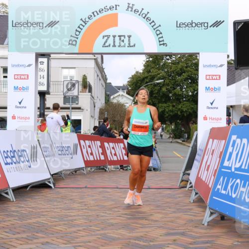 25.08.2024 - 20. Blankeneser Heldenlauf Strokosch-Dieckow http://msf.ph/oto/6823515 25.08.2024 09:50:45 Ziel 122 meine-sportfotos.de