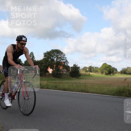 25.08.2024 - Elbe Triathlon Hamburg Fuchs,  Jonas http://msf.ph/oto/6823539 25.08.2024 10:20:01 Radfahren 610, 488, 483, 627, 1500, 462, 598 meine-sportfotos.de