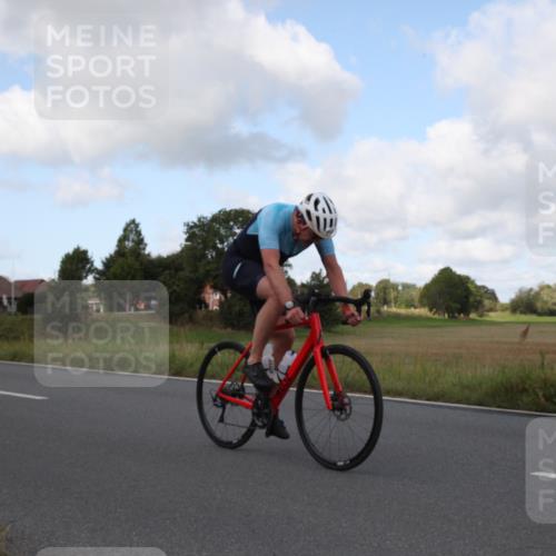 25.08.2024 - Elbe Triathlon Hamburg Fuchs,  Jonas http://msf.ph/oto/6823556 25.08.2024 10:19:56 Radfahren 594, 499, 610, 488, 483, 627, 1500, 462, 598 meine-sportfotos.de