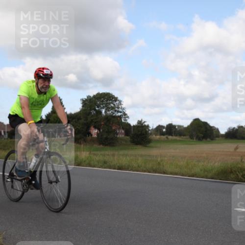 25.08.2024 - Elbe Triathlon Hamburg Fuchs,  Jonas http://msf.ph/oto/6823663 25.08.2024 10:18:10 Radfahren 406, 371, 455 meine-sportfotos.de