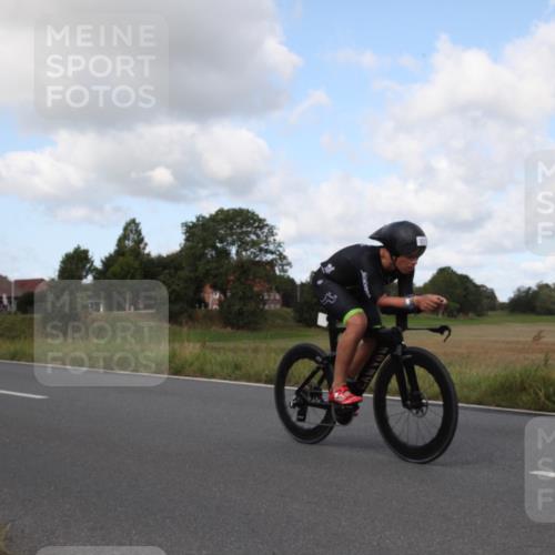 25.08.2024 - Elbe Triathlon Hamburg Fuchs,  Jonas http://msf.ph/oto/6823668 25.08.2024 10:18:09 Radfahren 516, 406, 371, 455 meine-sportfotos.de