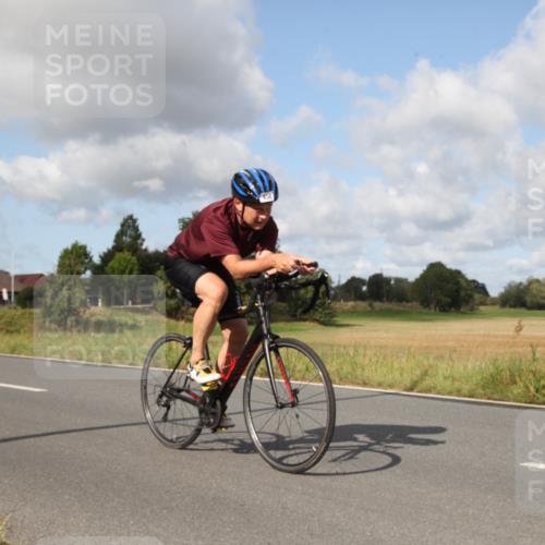 25.08.2024 - Elbe Triathlon Hamburg Fuchs,  Jonas http://msf.ph/oto/6823686 25.08.2024 10:17:49 Radfahren 456 meine-sportfotos.de