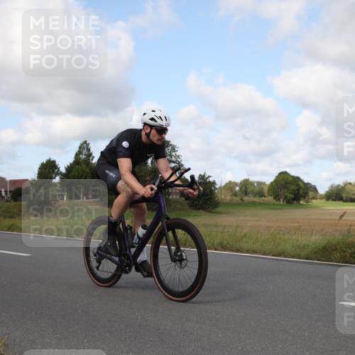25.08.2024 - Elbe Triathlon Hamburg Fuchs,  Jonas http://msf.ph/oto/6823751 25.08.2024 10:16:30 Radfahren 615, 220 meine-sportfotos.de