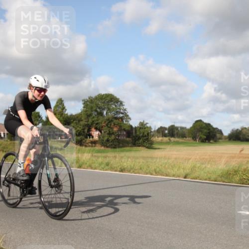 25.08.2024 - Elbe Triathlon Hamburg Fuchs,  Jonas http://msf.ph/oto/6823761 25.08.2024 10:16:02 Radfahren 547, 497 meine-sportfotos.de