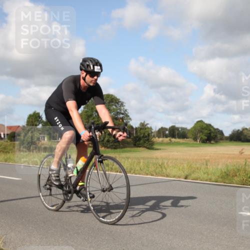 25.08.2024 - Elbe Triathlon Hamburg Fuchs,  Jonas http://msf.ph/oto/6823769 25.08.2024 10:15:55 Radfahren 384, 547, 497 meine-sportfotos.de